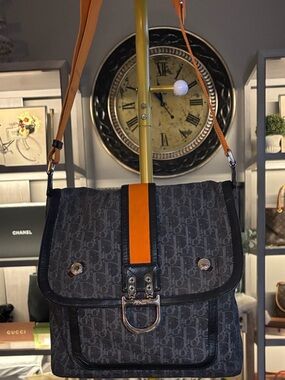 ✨Live Show Listing✨ Dior Messenger Bag